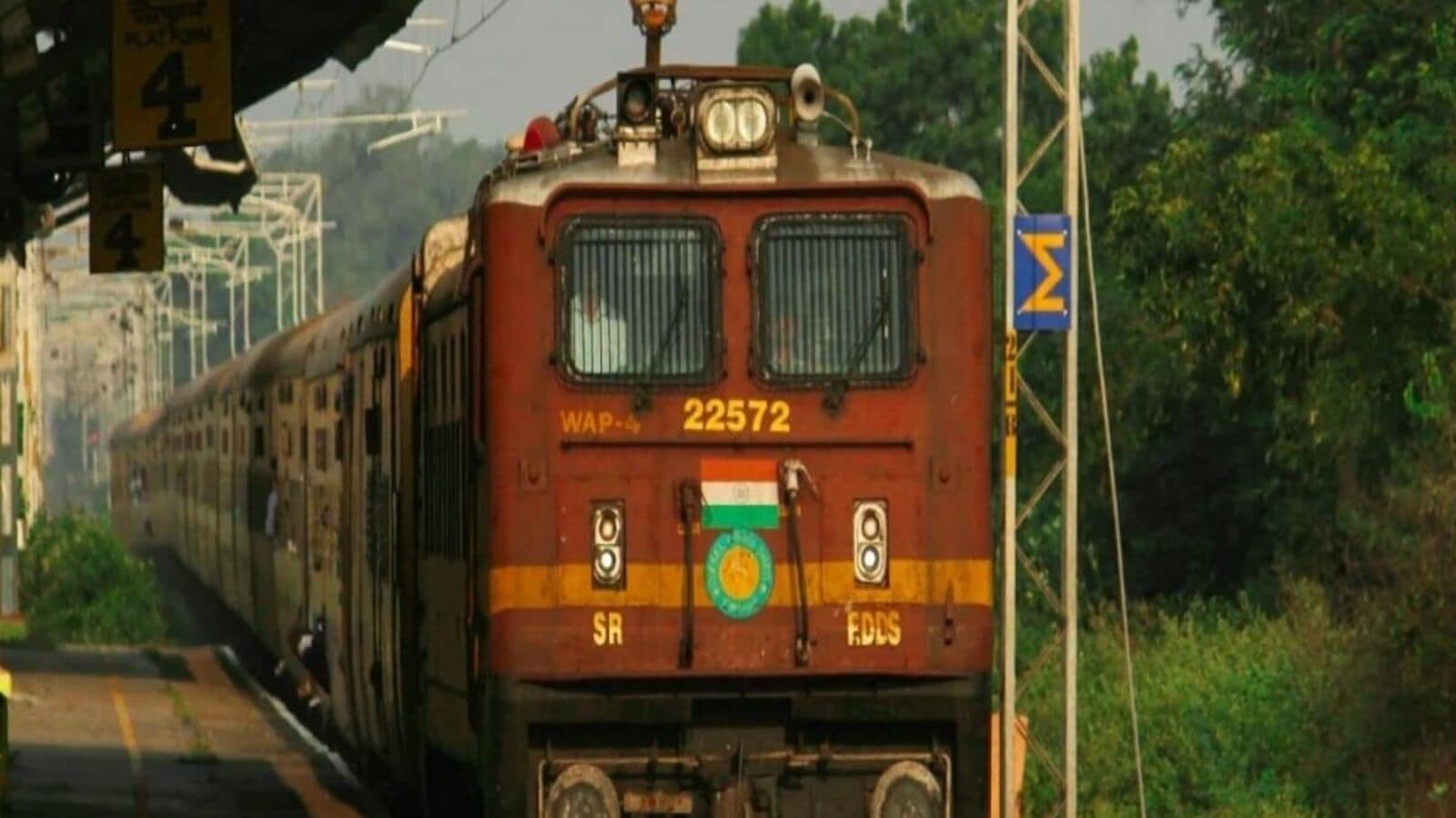 Karimnagar&Mumbai Train: కరీంనగర్ లో ముంబై రైలు కూత, వలస కార్మికులకు ప్రయోజనం.. ఫలించిన నిరీక్షణ