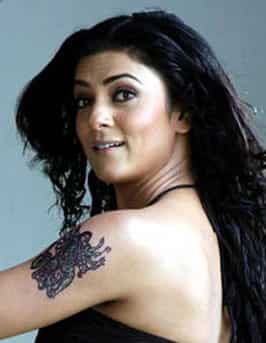 Sushmita Sen gets tattooed - Hindustan Times