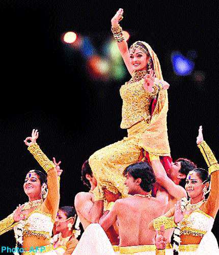 Aishwarya Rai was paid R3crore for this three-minute performance at the Melbourne Commonwealth Games 2006, where India was declared the next host Aishwarya Rai was paid R3crore for this three-minute performance at the Melbourne Commonwealth Games 2006, where India was declared the next host