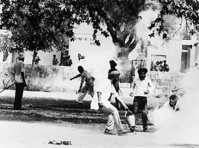 Sikhs militant throw tear gas canister back at the police on June 07, 1984, after the death of the Sikh leader Jarnail Singh Bhindranwale in Amritsar, Punjab. AFP Photo Sikhs militant throw tear gas canister back at the police on June 07, 1984, after the death of the Sikh leader Jarnail Singh Bhindranwale in Amritsar, Punjab. AFP Photo