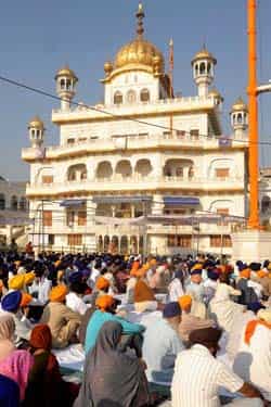 Sikh devotees pay tribute to the victims of the November 1984 massacre at the Golden temple in Amritsar on Nov 2010. AFP Photo Sikh devotees pay tribute to the victims of the November 1984 massacre at the Golden temple in Amritsar on Nov 2010. AFP Photo