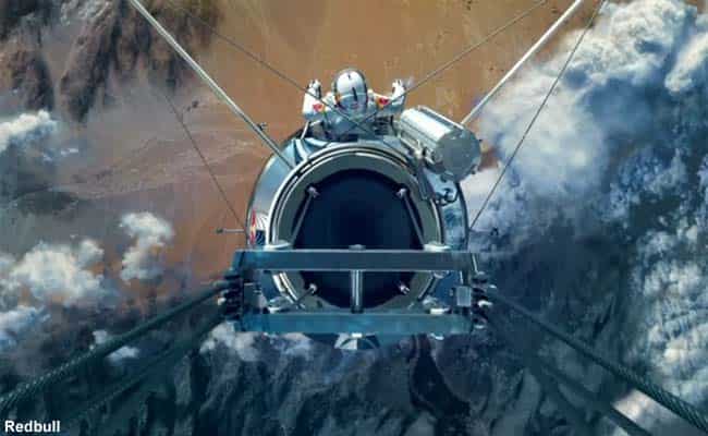At 120,000 feet, Felix will step out of the capsule and jump. At 120,000 feet, Felix will step out of the capsule and jump.