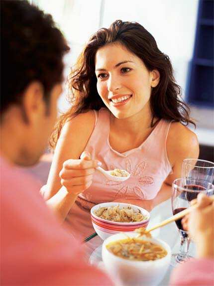 Break that fast well: Eat breakfast to refuel your body in the morning (Photo/Thinkstock)) Break that fast well: Eat breakfast to refuel your body in the morning (Photo/Thinkstock))
