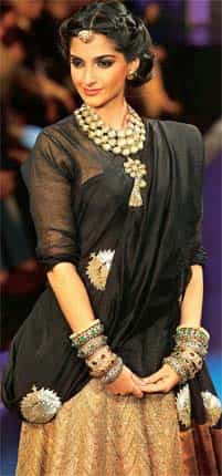 Up The Ante: Sonam Kapoor was the modern champion of traditional jewellery at the India International Jewellery Week Up The Ante: Sonam Kapoor was the modern champion of traditional jewellery at the India International Jewellery Week