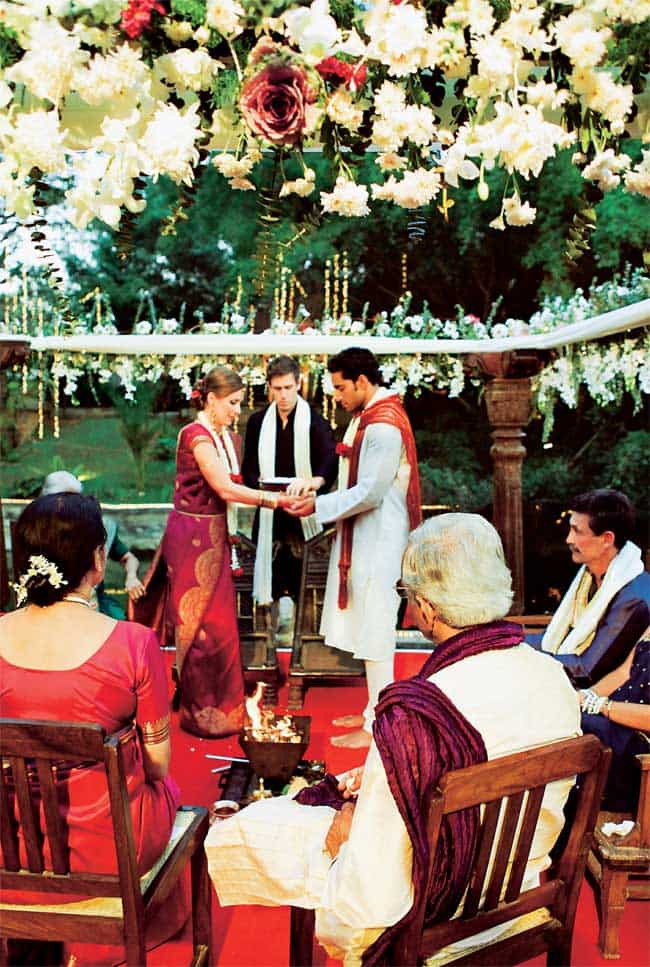 No Frills: Kobi and Vidyut funded their Arya Samaj wedding themselves No Frills: Kobi and Vidyut funded their Arya Samaj wedding themselves