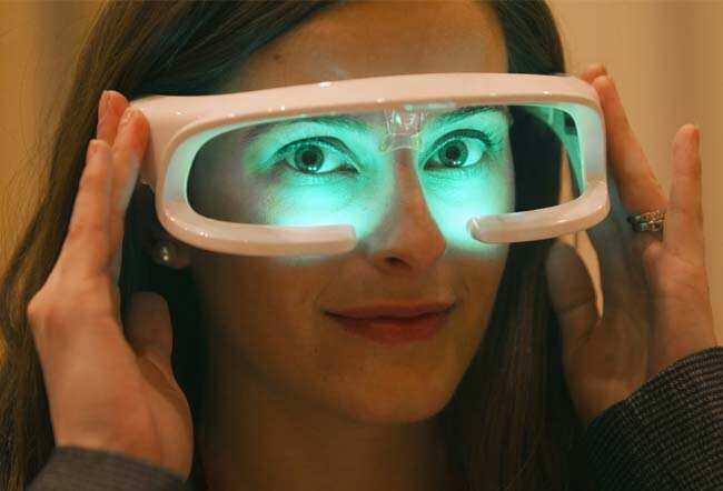 Claire Hobean, operations manager for Re-Time, models the Re-Timer during the Consumer Electronics Show (CES) in Las Vegas January 9, 2013. The product helps reset your body clock by shining a green 500 nanometer light over your eyes. The product is beneficial for frequent fliers and shift workers, she said. The Australian company just released the Re-Timer in Australia for $282.67 (AUD$273.90) and will launch in the U.S. this week. Reuters/Steve Marcu) Claire Hobean, operations manager for Re-Time, models the Re-Timer during the Consumer Electronics Show (CES) in Las Vegas January 9, 2013. The product helps reset your body clock by shining a green 500 nanometer light over your eyes. The product is beneficial for frequent fliers and shift workers, she said. The Australian company just released the Re-Timer in Australia for $282.67 (AUD$273.90) and will launch in the U.S. this week. Reuters/Steve Marcu)