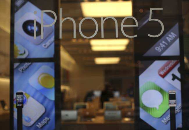 A display for the iPhone 5 is pictured at Apple's flagship retail store in San Francisco, California January 23, 2013. Photo: Reuters/Robert Galbraith A display for the iPhone 5 is pictured at Apple's flagship retail store in San Francisco, California January 23, 2013. Photo: Reuters/Robert Galbraith
