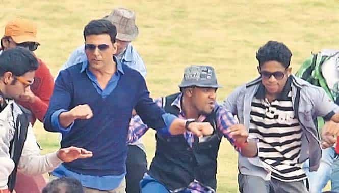 Akshay Kumar shoots at Jawaharlal Nehru Statduim