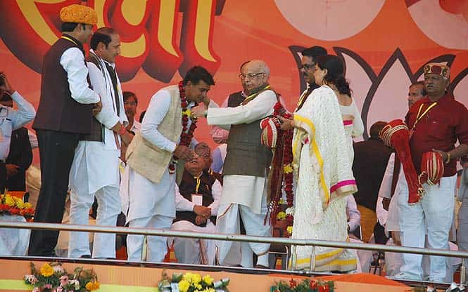 BJP also felicitated Suresh Rana, MLA from Thana and another accused in the Muzaffarnagar riots BJP also felicitated Suresh Rana, MLA from Thana and another accused in the Muzaffarnagar riots