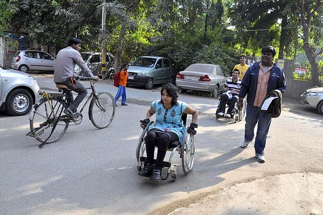 Riya on her way to a game in Delhi. (Saumya Khandelwal/ HT Photos)</em></strong) Riya on her way to a game in Delhi. (Saumya Khandelwal/ HT Photos)</em></strong)