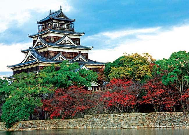 Keep standing still: The donjon at Hiroshima Castle; The bomb exploded above the A-Bomb Dome. Keep standing still: The donjon at Hiroshima Castle; The bomb exploded above the A-Bomb Dome.