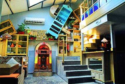PLAY SOME OLDIES: JamJar in Versova keeps the old-time feel going with a real jukebox PLAY SOME OLDIES: JamJar in Versova keeps the old-time feel going with a real jukebox