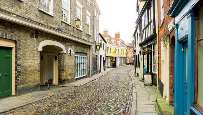 Elm hill dates from the middle ages Elm hill dates from the middle ages