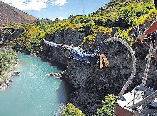 Bungee jump at Queenstown, New Zealand Bungee jump at Queenstown, New Zealand