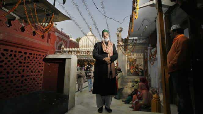 Nazim Nizami, the sufi priest of Dargah Nizamuddin, says people from divergent religions and sects are welcome at the dargaah and the fact that the MRM is affiliated to the RSS – a body seen intrinsically to Muslims – cannot be a reason for him to say no to them. (Raj K Raj/HT Photo)</em> </div) Nazim Nizami, the sufi priest of Dargah Nizamuddin, says people from divergent religions and sects are welcome at the dargaah and the fact that the MRM is affiliated to the RSS – a body seen intrinsically to Muslims – cannot be a reason for him to say no to them. (Raj K Raj/HT Photo)</em> </div)