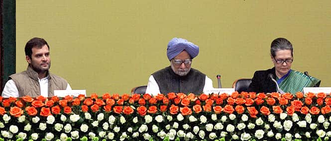 PM Manmohan Singh, Congress party chief Sonia Gandhi and vice-president Rahul Gandhi attend a CWC meeting in New Delhi. (AP photo)</strong) PM Manmohan Singh, Congress party chief Sonia Gandhi and vice-president Rahul Gandhi attend a CWC meeting in New Delhi. (AP photo)</strong)