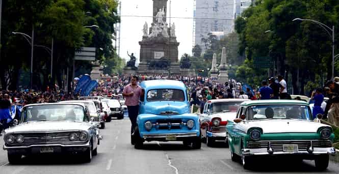 In pics: Classic car parade in Mexico sets world record