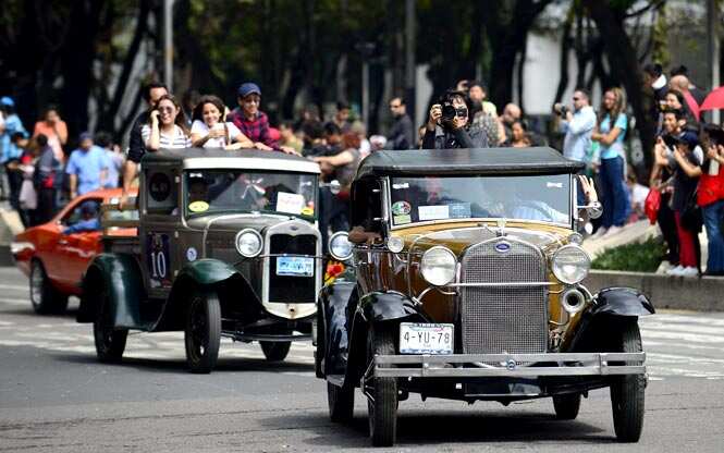 In pics: Classic car parade in Mexico sets world record