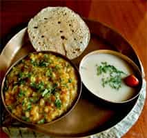 ALL-TIME FAVOURITE: Authentic vaghareli (fried) khichdi at Mumbai's Soam in Babulnath. (HT Photo)</strong>
</div) ALL-TIME FAVOURITE: Authentic vaghareli (fried) khichdi at Mumbai's Soam in Babulnath. (HT Photo)</strong>
</div)