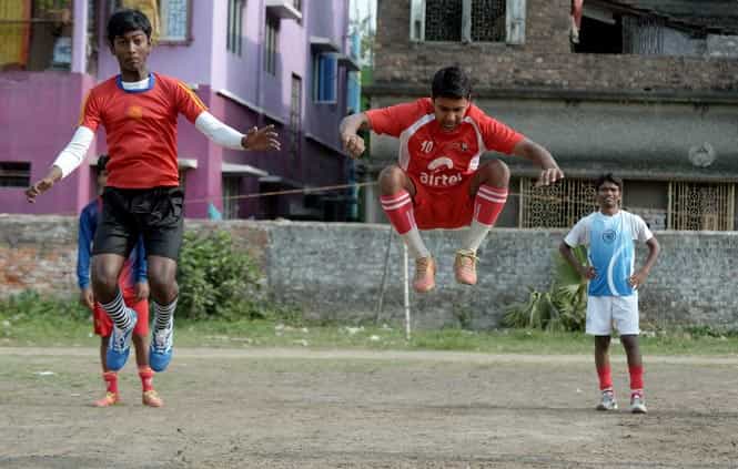 Arka Dey (C) takes part in a training session in Kolkata. (AFP Photo) Arka Dey (C) takes part in a training session in Kolkata. (AFP Photo)