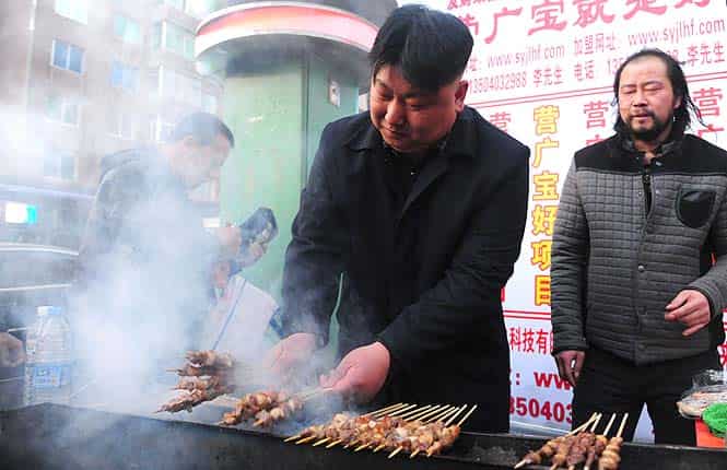 Chinese street food vendor resembles Kim Jong-Un | World News