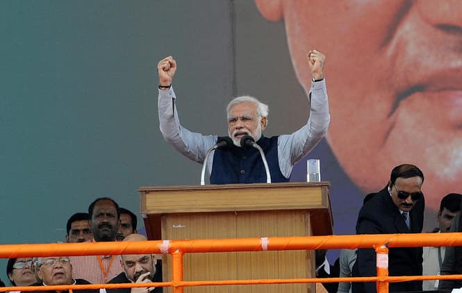 BJP's PM candidate Narendra Modi addresses a rally at Ramabai Ambedkar ground in Lucknow. (HT photo/Dheeraj Dhawan)</strong) BJP's PM candidate Narendra Modi addresses a rally at Ramabai Ambedkar ground in Lucknow. (HT photo/Dheeraj Dhawan)</strong)