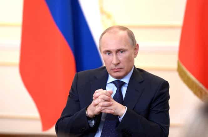 Russian President Putin said that deposed Ukrainian President Viktor Yanukovych had no political future but asserted he was legally still head of state. (AFP file photo)</strong) Russian President Putin said that deposed Ukrainian President Viktor Yanukovych had no political future but asserted he was legally still head of state. (AFP file photo)</strong)