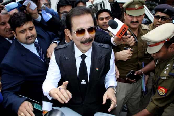 Sahara chief Subrata Roy arrives at the Supreme Court in New Delhi. (HT photo/Arun Sharma)</strong) Sahara chief Subrata Roy arrives at the Supreme Court in New Delhi. (HT photo/Arun Sharma)</strong)