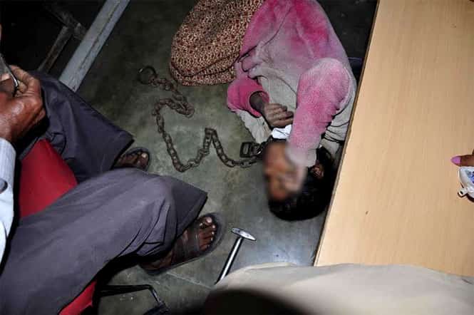 Santoshi seen shackled in chanins in Ujjain. (HT Photo)
