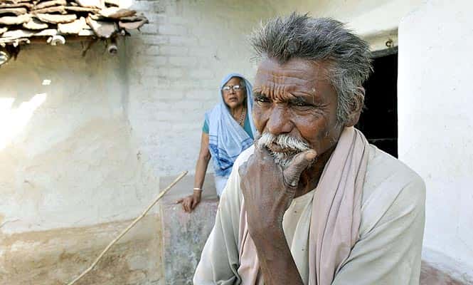 Five years after Congress vice-president Rahul Gandhi visited the family of farmer Bhagwat Prajapati, who died of hunger in Banda in 2005, the family’s fortunes have taken a turn for the worse. (Mohd Zakir/HT photo)</em>
</div) Five years after Congress vice-president Rahul Gandhi visited the family of farmer Bhagwat Prajapati, who died of hunger in Banda in 2005, the family’s fortunes have taken a turn for the worse. (Mohd Zakir/HT photo)</em>
</div)