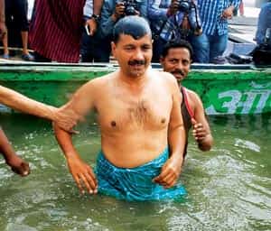 No matter what the provocation, do keep your shirts on. Or your kurtas. Or even your banians. (Yes, Arvind Kejriwal, I am looking at you) No matter what the provocation, do keep your shirts on. Or your kurtas. Or even your banians. (Yes, Arvind Kejriwal, I am looking at you)