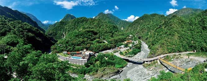 At the mighty canyons of Taroko National Park, the world appears similarly vast and wonderful Photo: Thinkstock At the mighty canyons of Taroko National Park, the world appears similarly vast and wonderful Photo: Thinkstock