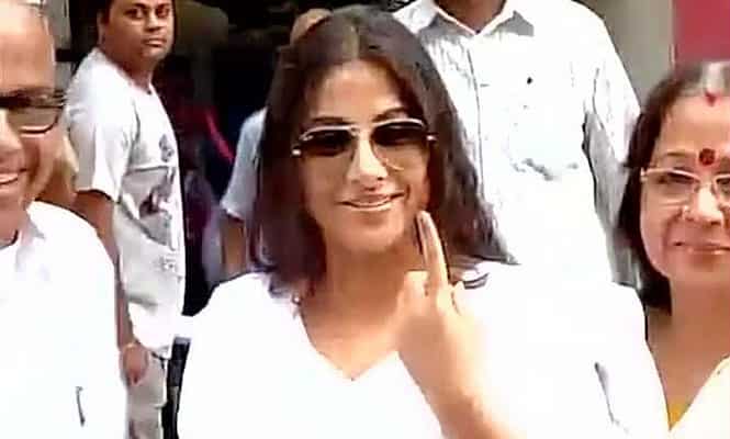 Vidya Balan after casting her vote. (ANI Photo)</em) Vidya Balan after casting her vote. (ANI Photo)</em)