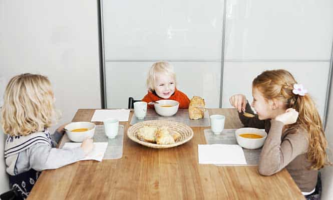Children aged between six and 10 years should be encouraged to eat with a fork and eat small portions. (Photo: Shutterstock)</strong)