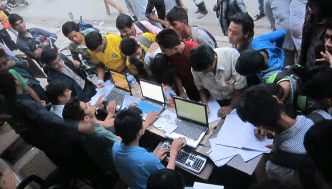 People voting for Teriya at a free internet camp at Bagh Bazaar in Kathmandu. (Photo: www.setopati.com)</em) People voting for Teriya at a free internet camp at Bagh Bazaar in Kathmandu. (Photo: www.setopati.com)</em)