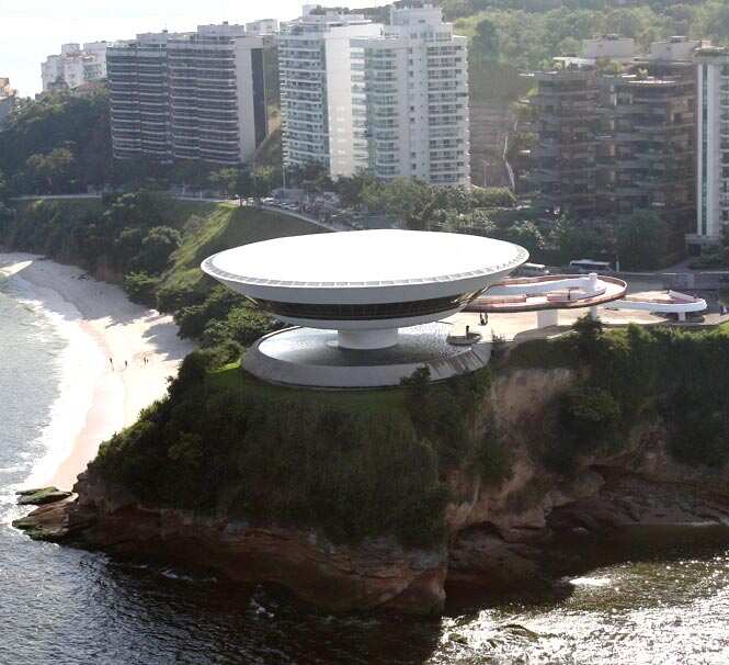 Museum of Contemporary Art designed by Brazilian architect Oscar Niemeyer in Niteroi. (AFP)</font></strong) Museum of Contemporary Art designed by Brazilian architect Oscar Niemeyer in Niteroi. (AFP)</font></strong)