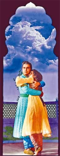 A still from Mughal-e-Azam featuring Dilip Kumar and Madhubala. (HT Photo)</em)