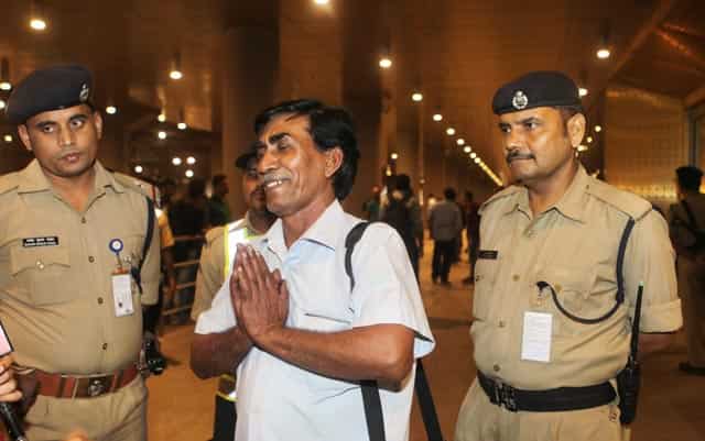 Indians evacuated from Yemen, arrive at Chhatrapati Shivaji International Airport in Mumbai. HT Photo/Satish Bate Indians evacuated from Yemen, arrive at Chhatrapati Shivaji International Airport in Mumbai. HT Photo/Satish Bate