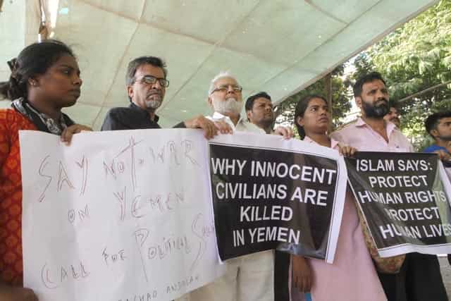 Members of Bharat Bachao Andolan protest against Saudi for war against Yemen at Azaad Maidan in Mumbai. HT Photo/Pratham Gokhale Members of Bharat Bachao Andolan protest against Saudi for war against Yemen at Azaad Maidan in Mumbai. HT Photo/Pratham Gokhale