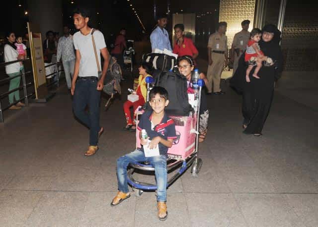 Indians evacuated from Yemen, arrive at Chatrapati Shivaji International Airport in Mumbai. HT Photo/Sanjay Solanki Indians evacuated from Yemen, arrive at Chatrapati Shivaji International Airport in Mumbai. HT Photo/Sanjay Solanki