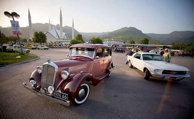 Vintage cars: A 'drive back into the past' of Pakistan | World News