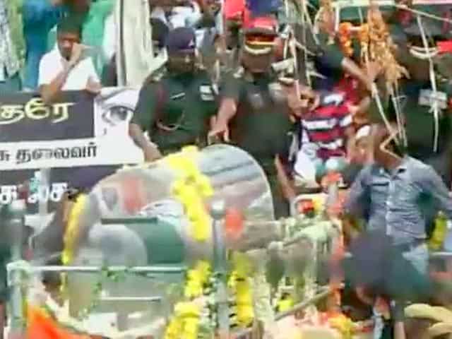 Last rites of former president APJ Abdul Kalam being held at Rameswaram, Tamil Nadu. (ANI Photo) Last rites of former president APJ Abdul Kalam being held at Rameswaram, Tamil Nadu. (ANI Photo)