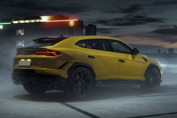 Lamborghini Urus Performante Rear Right Side