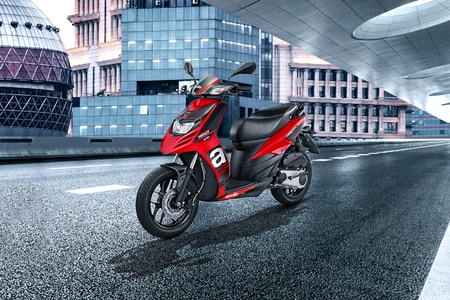 Aprilia SR 160 null