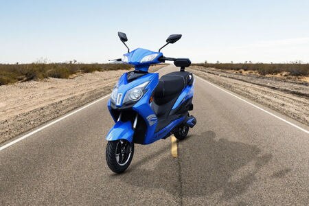 Crayon Motors Crayon Envy (HT Auto photo) 