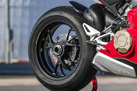 Ducati 2021  Panigale V4 null