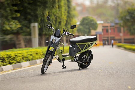 TVS XL100 Heavy Duty Price in Delhi, XL100 Heavy Duty On Road Price in  Delhi - BikeWale