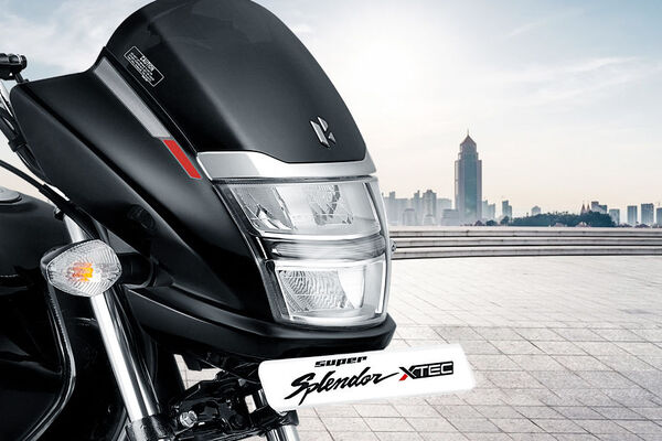Hero Super Splendor XTEC Headlight View