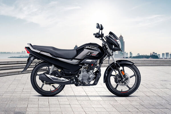 Hero Super Splendor XTEC Right View