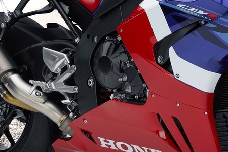 Honda CBR1000RR-R Engine